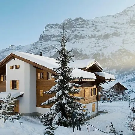 Sleeps 6 Wifi Apartment